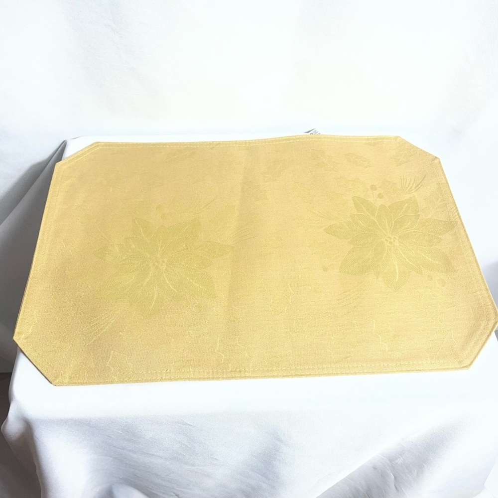 Martha Stewart Everyday Golden Luster Fabric Placemat 13x19 Cotton Blend